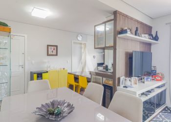 Apartamento no Bairro Anita Garibaldi em Joinville com 2 Dormitórios (1 suíte) - 25264A