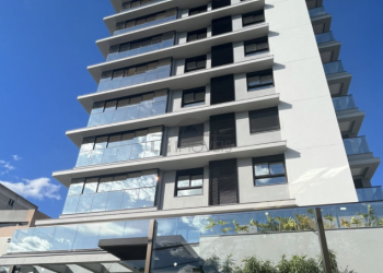 Apartamento no Bairro Anita Garibaldi em Joinville com 3 Dormitórios (3 suítes) e 179 m² - LG7978