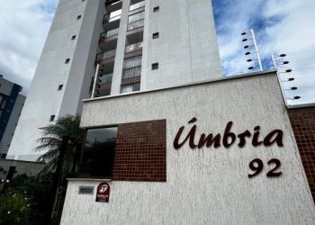 Apartamento no Bairro Anita Garibaldi em Joinville com 3 Dormitórios (1 suíte) e 174 m² - 2303