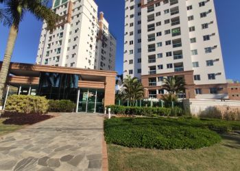 Apartamento no Bairro Atiradores em Joinville com 3 Dormitórios (1 suíte) e 74 m² - 07668.001