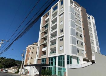 Apartamento no Bairro Bom Retiro em Joinville com 3 Dormitórios (1 suíte) e 208 m² - LG6046