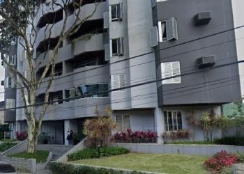 Apartamento no Bairro Centro em Joinville com 3 Dormitórios (1 suíte) e 129 m² - SA130