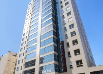 Apartamento no Bairro Centro em Joinville com 4 Dormitórios (4 suítes) e 253 m² - LG4180