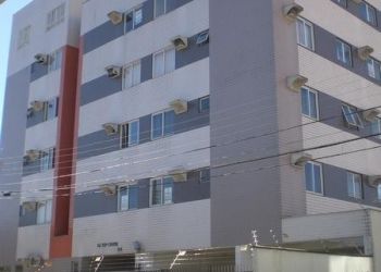 Apartamento no Bairro Centro em Joinville com 1 Dormitórios - LA619
