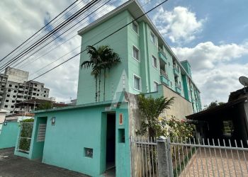 Apartamento no Bairro Costa e Silva em Joinville com 3 Dormitórios - 24742N