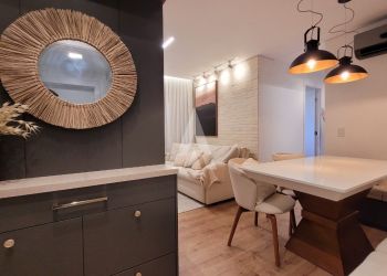 Apartamento no Bairro Costa e Silva em Joinville com 3 Dormitórios (1 suíte) - 26027A