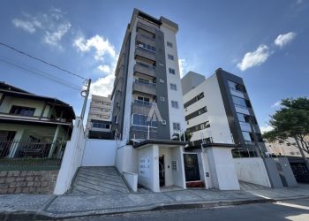 Apartamento no Bairro Costa e Silva em Joinville com 3 Dormitórios (1 suíte) e 94 m² - 11941.003