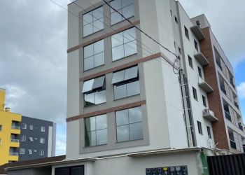 Apartamento no Bairro Costa e Silva em Joinville com 3 Dormitórios (1 suíte) e 76 m² - SA006