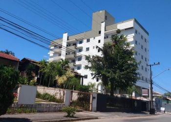 Apartamento no Bairro Costa e Silva em Joinville com 2 Dormitórios (1 suíte) e 69 m² - SA095
