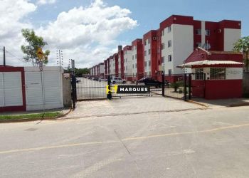 Apartamento no Bairro Paranaguamirim em Joinville com 2 Dormitórios e 47 m² - 706