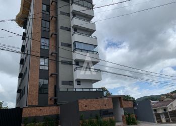 Apartamento no Bairro Saguaçú em Joinville com 2 Dormitórios (1 suíte) - 26016