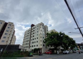 Apartamento no Bairro Saguaçú em Joinville com 3 Dormitórios (1 suíte) e 67 m² - 50065.001