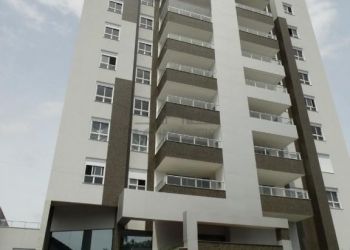 Apartamento no Bairro Santo Antônio em Joinville com 3 Dormitórios (3 suítes) e 302 m² - LG9225