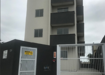 Apartamento no Bairro Vila Nova em Joinville com 2 Dormitórios - LA538