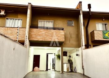 Casa no Bairro Bom Retiro em Joinville com 2 Dormitórios (1 suíte) - 25206N