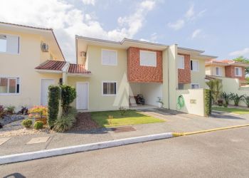 Casa no Bairro Bom Retiro em Joinville com 2 Dormitórios (1 suíte) - 26032