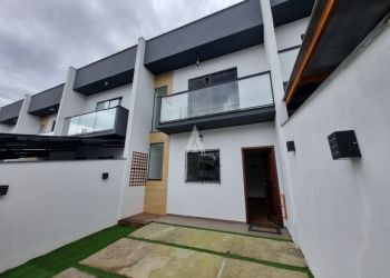 Casa no Bairro Bom Retiro em Joinville com 2 Dormitórios (2 suítes) e 74 m² - 12600.001