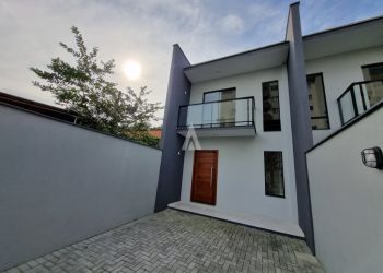 Casa no Bairro Floresta em Joinville com 2 Dormitórios (1 suíte) e 99 m² - 12595.001