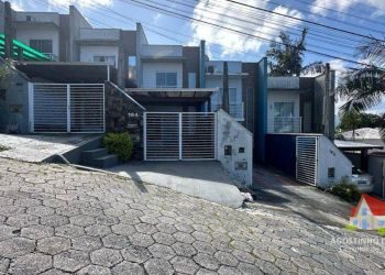 Casa no Bairro Iririú em Joinville com 2 Dormitórios e 59 m² - SO0357