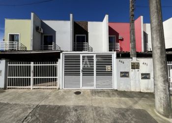 Casa no Bairro Parque Guarani em Joinville com 2 Dormitórios e 64 m² - 12581.001