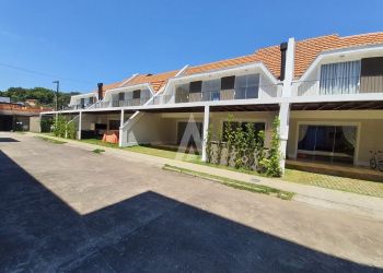Casa no Bairro Saguaçú em Joinville com 2 Dormitórios (1 suíte) - 22778/1