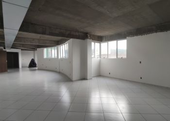 Sala/Escritório no Bairro Bucarein em Joinville com 363 m² - 09100.001