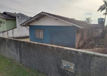 Terreno no Bairro Petrópolis em Joinville com 450 m² - KT122