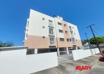 Apartamento no Bairro Aririú em Palhoça com 2 Dormitórios e 52.29 m² - 122756