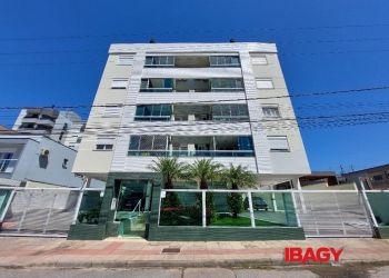 Apartamento no Bairro Passa Vinte em Palhoça com 2 Dormitórios (1 suíte) e 66.54 m² - 122767