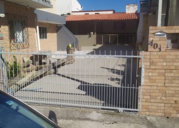 Casa no Bairro Guarda do Embaú em Palhoça com 4 Dormitórios - 632431