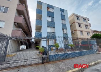 Apartamento no Bairro Areias em São José com 1 Dormitórios e 45 m² - 123455