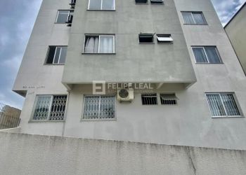 Apartamento no Bairro Barreiros em São José com 2 Dormitórios e 59 m² - 20905