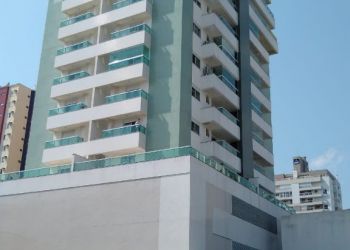 Apartamento no Bairro Campinas em São José com 3 Dormitórios (3 suítes) e 157 m² - 1986