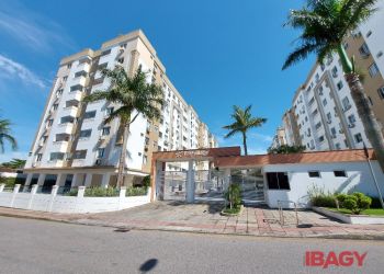 Apartamento no Bairro Fazenda Santo Antônio em São José com 2 Dormitórios e 78 m² - 96161