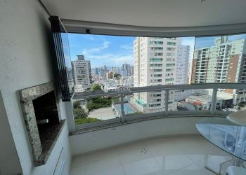 Apartamento no Bairro Kobrasol I em São José com 2 Dormitórios (1 suíte) - 469237