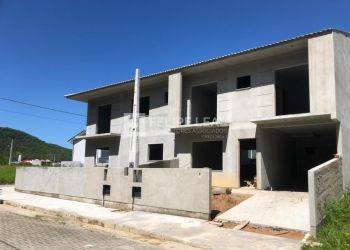 Casa no Bairro Forquilhas em São José com 3 Dormitórios (1 suíte) e 103 m² - 18187