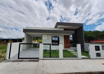 Casa no Bairro Forquilhas em São José com 3 Dormitórios (1 suíte) e 100 m² - 20940
