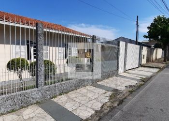 Casa no Bairro Ipiranga em São José com 4 Dormitórios (1 suíte) e 110 m² - 4598